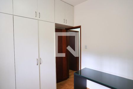 Quarto 1 de apartamento para alugar com 2 quartos, 78m² em Funcionários, Belo Horizonte