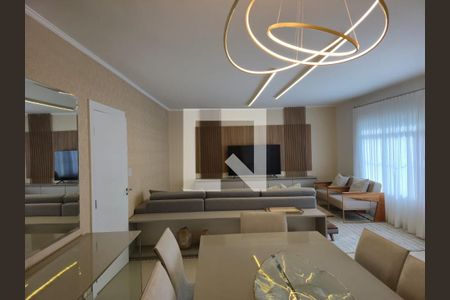 Sala  de casa à venda com 4 quartos, 300m² em Vila Galvão, Guarulhos