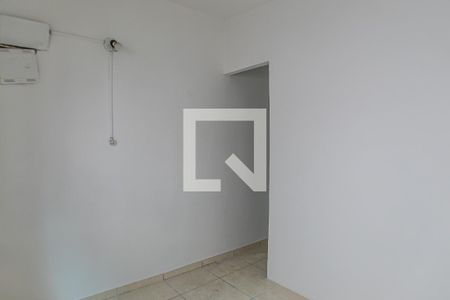 Quarto de casa para alugar com 2 quartos, 88m² em Parque Maria Helena, São Paulo