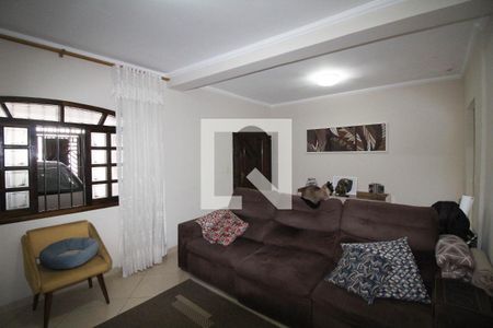 Casa à venda com 3 quartos, 230m² em Cidade São Mateus, São Paulo