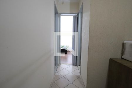 Corredor de apartamento à venda com 2 quartos, 57m² em Jardim do Estádio, Santo André