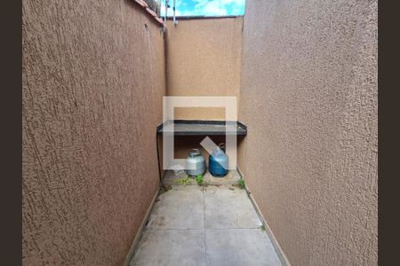 Área de Serviço de casa para alugar com 3 quartos, 116m² em Guilhermina, Praia Grande