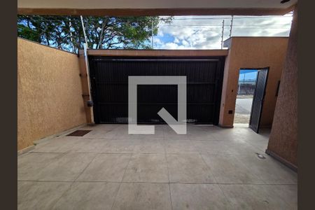 Garagem de casa para alugar com 3 quartos, 116m² em Guilhermina, Praia Grande