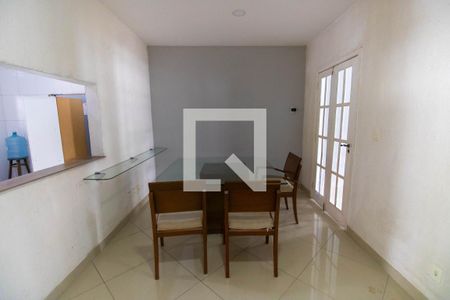 Sala de casa à venda com 3 quartos, 300m² em Vila Progresso, Niterói