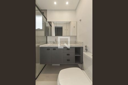 Banheiro de apartamento para alugar com 1 quarto, 42m² em Vila Cordeiro, São Paulo