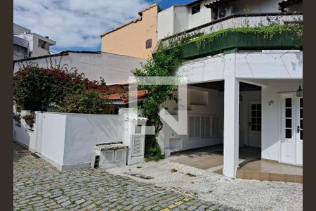 Casa à venda com 4 quartos, 225m² em Barra da Tijuca, Rio de Janeiro