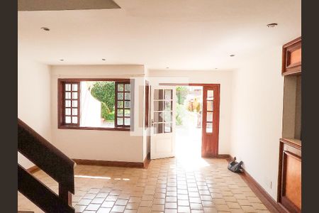 Sala de casa à venda com 4 quartos, 225m² em Barra da Tijuca, Rio de Janeiro