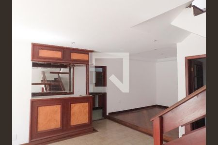 Casa à venda com 4 quartos, 225m² em Barra da Tijuca, Rio de Janeiro