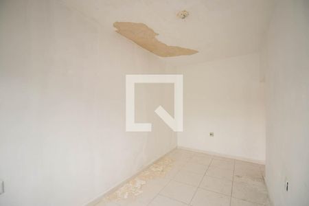 Sala de casa para alugar com 2 quartos, 60m² em Colubandê, São Gonçalo