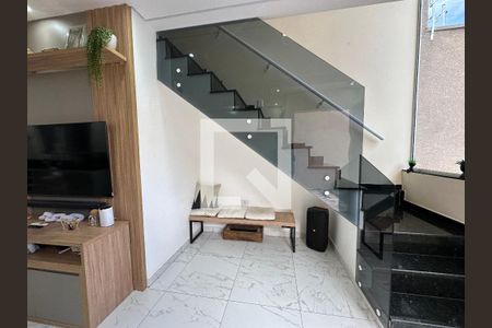 Sala de casa de condomínio à venda com 2 quartos, 118m² em Alphaville, Santana de Parnaíba