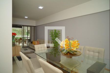Sala de apartamento à venda com 3 quartos, 104m² em Camboinhas, Niterói
