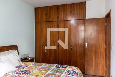 Quarto 1 de apartamento à venda com 2 quartos, 150m² em Alto Barroca, Belo Horizonte