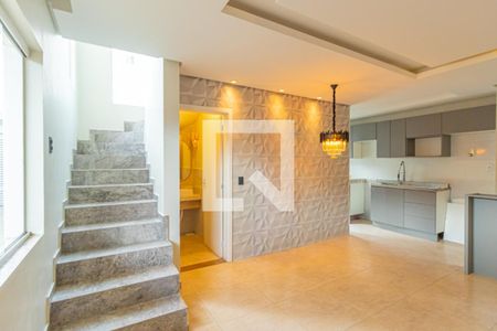 Sala de casa de condomínio para alugar com 3 quartos, 110m² em Mato Grande, Canoas