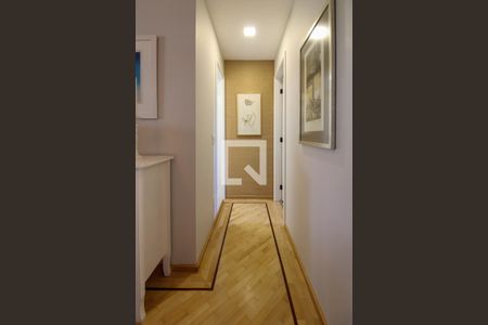 Corredor  de apartamento à venda com 1 quarto, 58m² em Vila Andrade, São Paulo