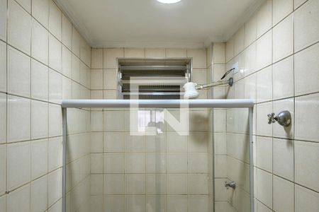 Banheiro  de kitnet/studio para alugar com 0 quarto, 33m² em Boqueirão, Praia Grande