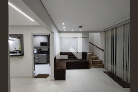Sala  de casa à venda com 4 quartos, 221m² em Bosque da Saúde, São Paulo