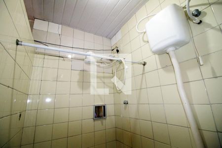 Banheiro de casa para alugar com 1 quarto, 35m² em Penha, Rio de Janeiro