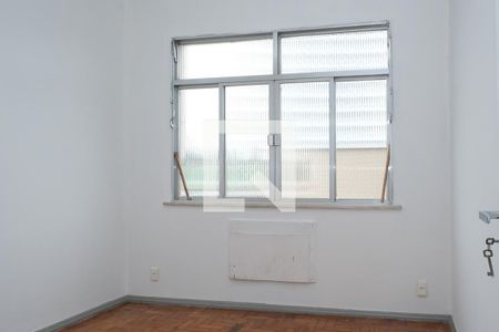 Quarto 2 de apartamento para alugar com 2 quartos, 900m² em Centro, Nova Iguaçu