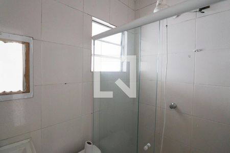 Banheiro  de apartamento para alugar com 1 quarto, 38m² em Parque Vitoria, São Paulo