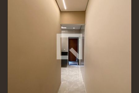 Sala - Corredor de casa à venda com 3 quartos, 250m² em Km 18, Osasco