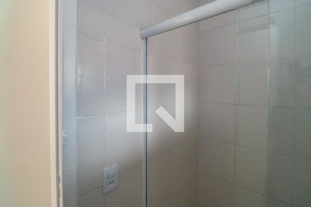 Banheiro  de apartamento para alugar com 1 quarto, 38m² em Parque Vitoria, São Paulo