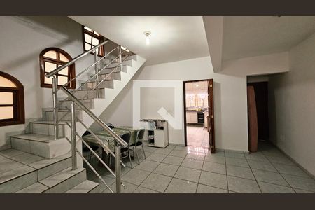 Casa à venda com 3 quartos, 218m² em Parque Residencial Jundiaí, Jundiaí
