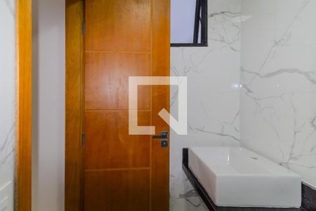 Banheiro de apartamento para alugar com 1 quarto, 27m² em Vila Celeste, São Paulo