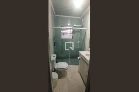Banheiro  de casa à venda com 2 quartos, 129m² em Ferrazópolis, São Bernardo do Campo