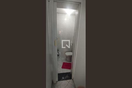 Banheiro  de casa à venda com 2 quartos, 129m² em Ferrazópolis, São Bernardo do Campo