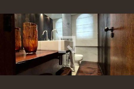 Casa à venda com 4 quartos, 510m² em Coracao de Jesus, Belo Horizonte