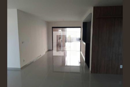 Casa à venda com 4 quartos, 295m² em Jardim Guanabara, Rio de Janeiro