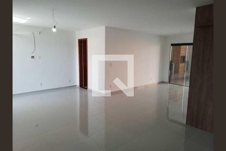 Casa à venda com 4 quartos, 295m² em Jardim Guanabara, Rio de Janeiro