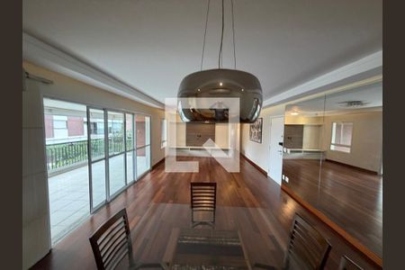 Apartamento para alugar com 3 quartos, 170m² em Água Branca, São Paulo