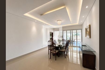 Casa à venda com 4 quartos, 320m² em Mont Blanc Résidence, Campinas
