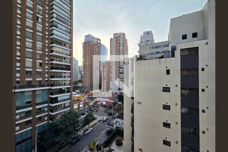 Vista da Sala de apartamento para alugar com 2 quartos, 40m² em Chácara Itaim, São Paulo