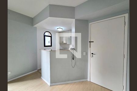 Cozinha de apartamento para alugar com 2 quartos, 40m² em Chácara Itaim, São Paulo