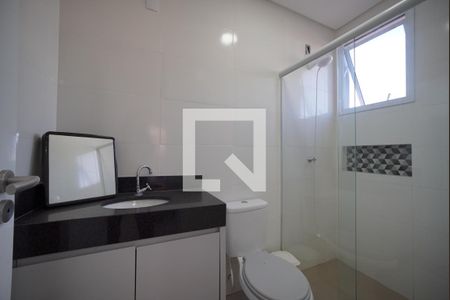 Banheiro da Suíte de apartamento para alugar com 1 quarto, 64m² em Ingleses do Rio Vermelho, Florianópolis