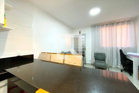 Apartamento à venda com 2 quartos, 52m² em Vitoria, Belo Horizonte