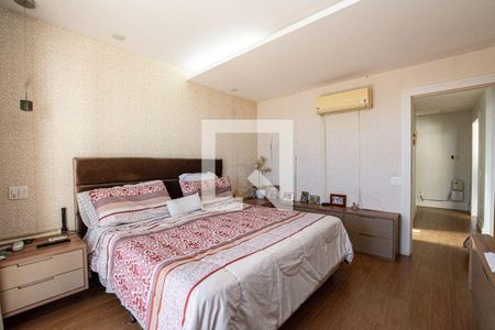 Casa à venda com 4 quartos, 490m² em Charitas, Niterói