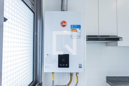 Sala, cozinha e área de serviço de apartamento para alugar com 1 quarto, 31m² em Vila Albertina, São Paulo