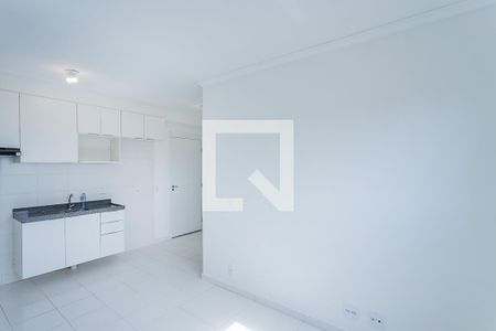 Sala, cozinha e área de serviço de apartamento para alugar com 1 quarto, 31m² em Vila Albertina, São Paulo