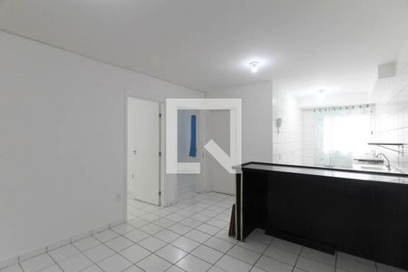 Sala de apartamento para alugar com 2 quartos, 49m² em Jardim da Laranjeira (zona Leste), São Paulo