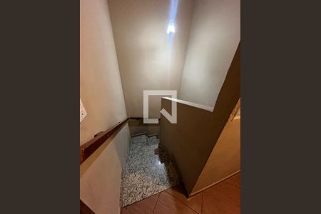 Escada de casa de condomínio à venda com 2 quartos, 64m² em Vila Taquari, São Paulo