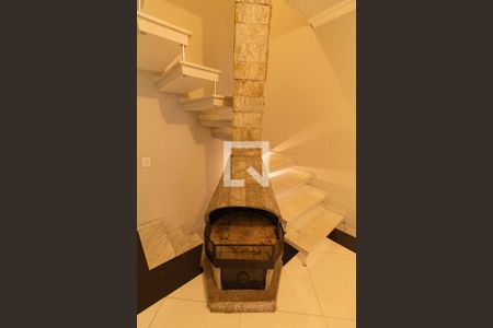 Lareira da sala de casa à venda com 4 quartos, 183m² em Ipiranga, São Paulo