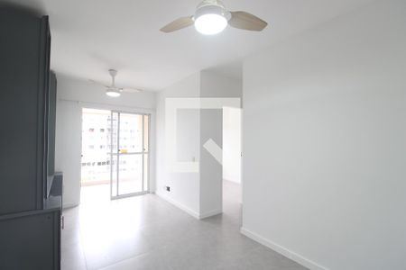 Sala de apartamento para alugar com 2 quartos, 59m² em Taquara, Rio de Janeiro