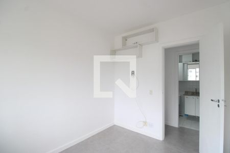 Quarto de apartamento para alugar com 2 quartos, 59m² em Taquara, Rio de Janeiro