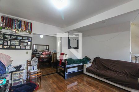 Casa à venda com 5 quartos, 192m² em São Lucas, São Paulo