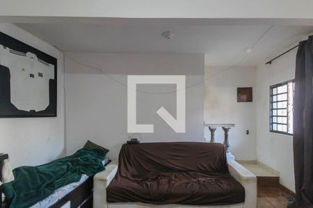 Casa à venda com 5 quartos, 192m² em São Lucas, São Paulo