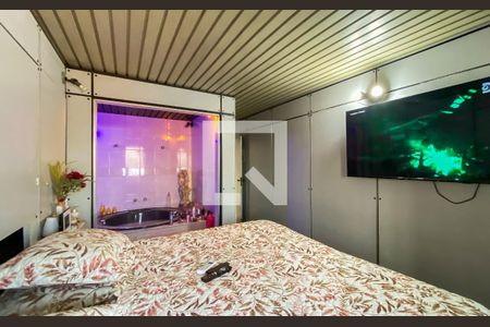 Suite  de casa à venda com 3 quartos, 300m² em Burgo Paulista, São Paulo