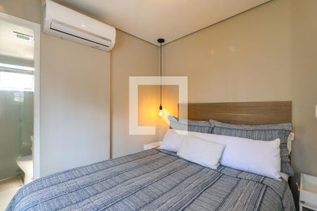 Suíte 1 de apartamento para alugar com 2 quartos, 72m² em Vila Andrade, São Paulo